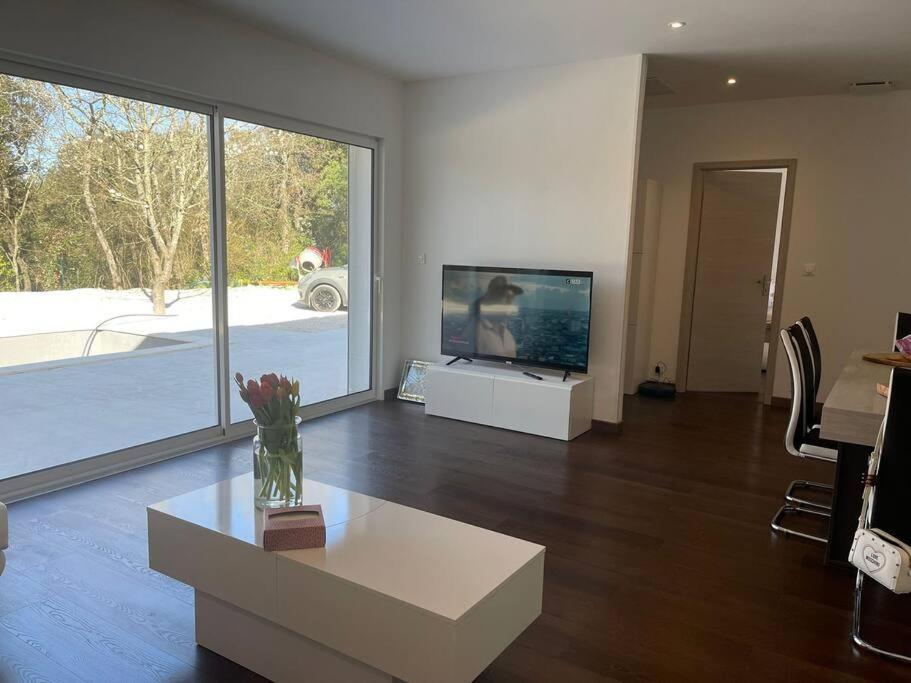Brand New Villa With Fully Intergrated Air Conditioning & Private Pool, Overlooking Forest Sardan Extérieur photo